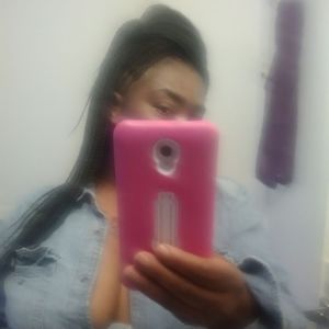 Meet your Posher, Ebony